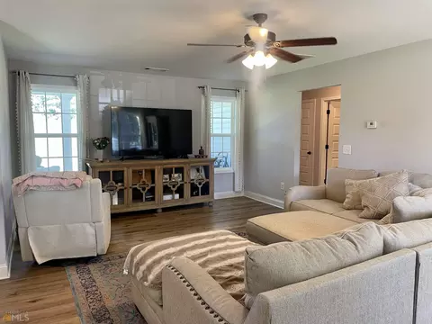 242 Needleleaf Dr, Barnesville, GA 30204 photo 10