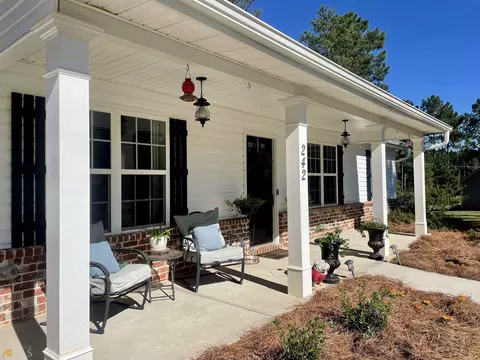 242 Needleleaf Dr, Barnesville, GA 30204 photo 2