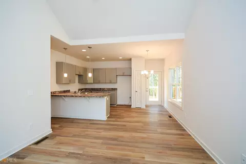 43 Matthews St, Temple, GA 30179 photo 4
