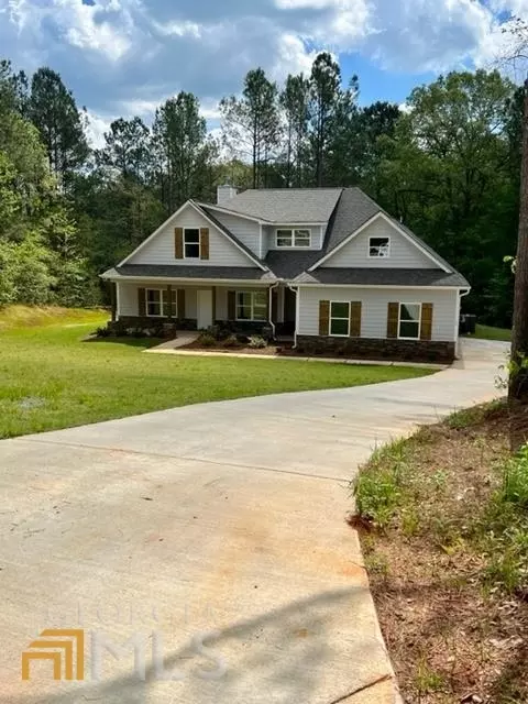 145 W Pennick Dr, Covington, GA 30014
