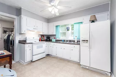 298 E 5th Ave, Winder, GA 30680 photo 15