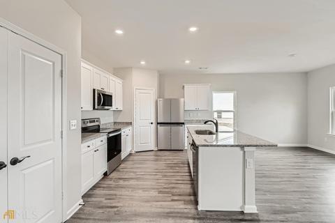 422 Samara Ct, Fairburn, GA 30213 photo 4