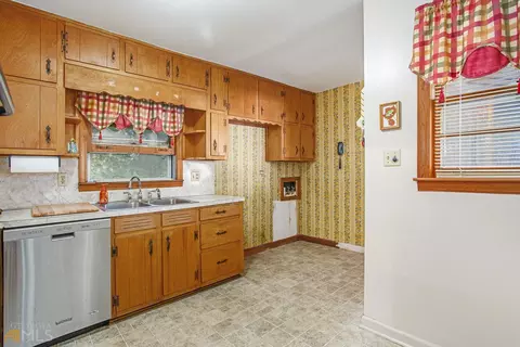 1943 Mural Cir, Morrow, GA 30260 photo 13