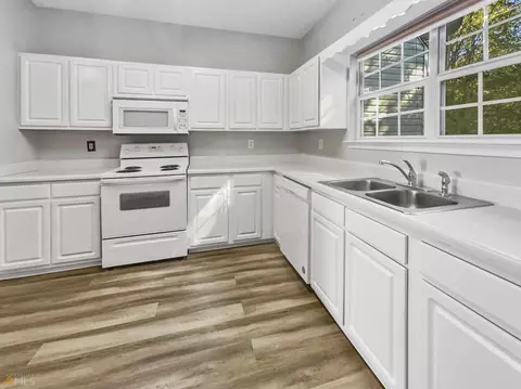 6696 Teresa Ln, Rex, GA 30273 photo 4