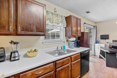 290 Steele Branch Ct, Hampton, GA 30228 photo 9