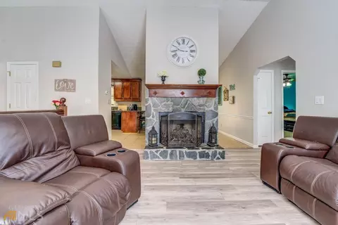 400 Fox Meadow Dr, Covington, GA 30016 photo 4