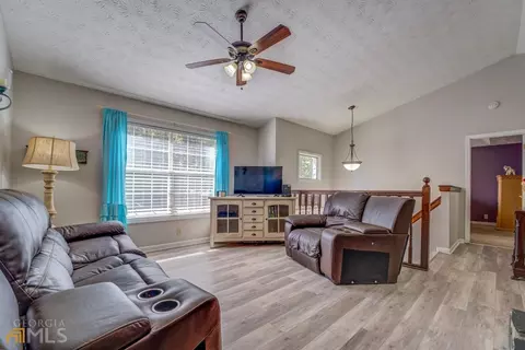 400 Fox Meadow Dr, Covington, GA 30016 photo 3