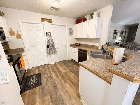 127 River Point Dr, Lagrange, GA 30240 photo 2