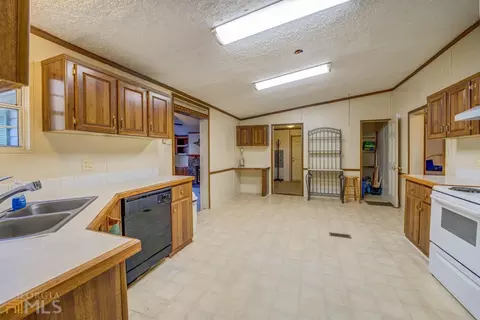 323 Thorpe Rd, Jackson, GA 30233 photo 7