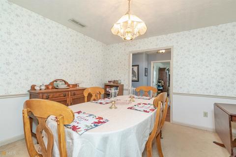 223 Hayes Ln, Rex, GA 30273 photo 15