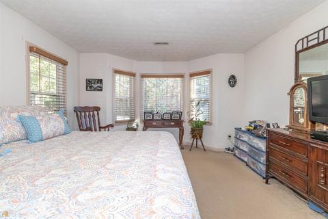223 Hayes Ln, Rex, GA 30273 photo 8