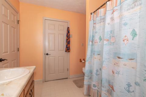 223 Hayes Ln, Rex, GA 30273 photo 13