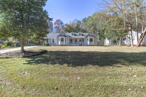 223 Hayes Ln, Rex, GA 30273 photo 4