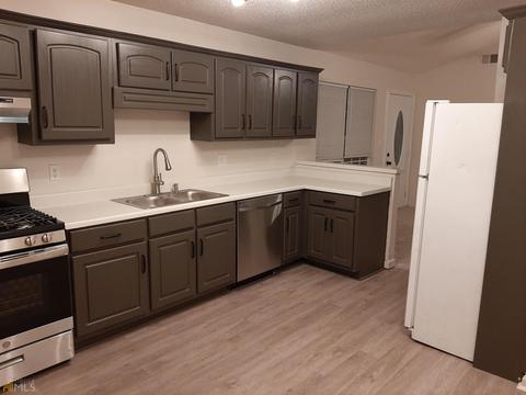 126 Park Pl, Barnesville, GA 30204 photo 9