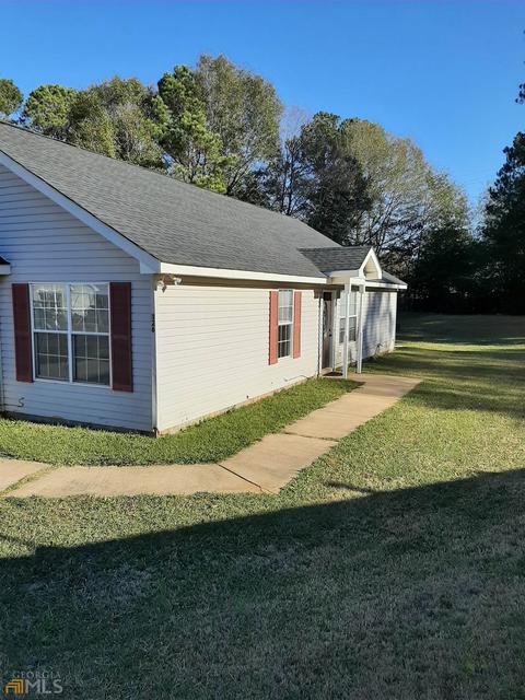 126 Park Pl, Barnesville, GA 30204 photo 2