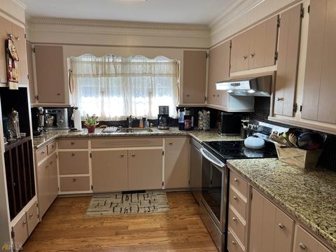 1075 Maple Dr, Griffin, GA 30224 photo 2