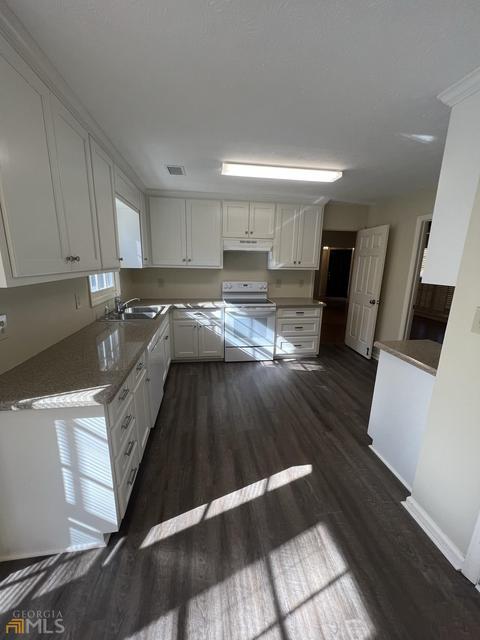 104 Greenbriar Trl, Lagrange, GA 30241 photo 13