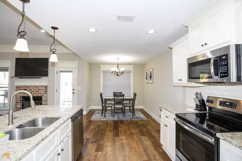 102 Watts Dr, Perry, GA 31069 photo 9