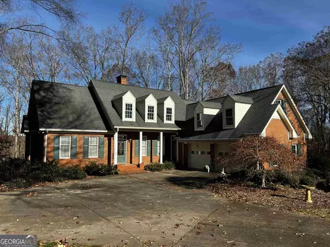877 Moon Bridge Rd, Winder, GA 30680
