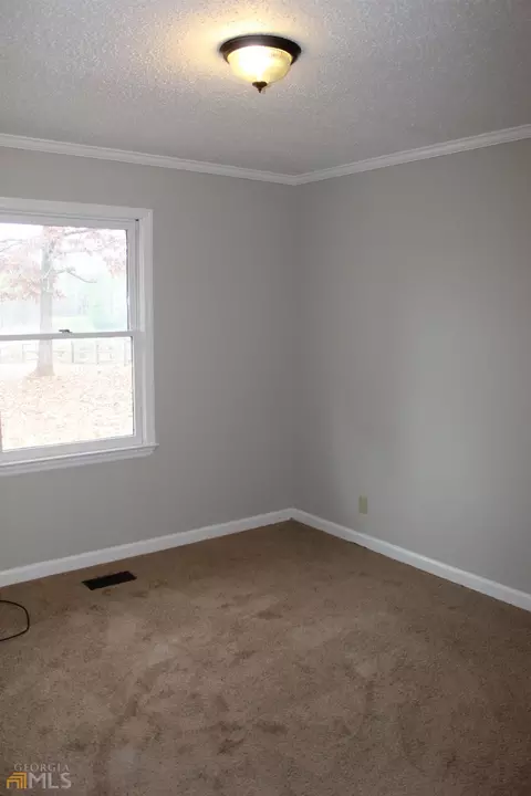 5949 W Point Rd, Lagrange, GA 30240 photo 12