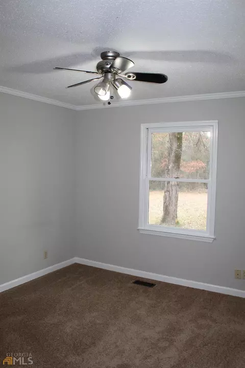 5949 W Point Rd, Lagrange, GA 30240 photo 13