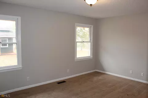 5949 W Point Rd, Lagrange, GA 30240 photo 9