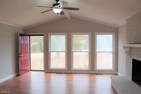 5949 W Point Rd, Lagrange, GA 30240 photo 5