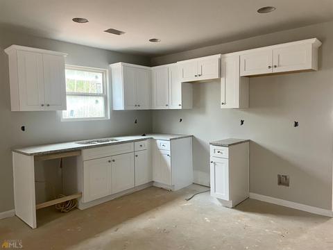 208 Keith Dr, Forsyth, GA 31029 photo 2