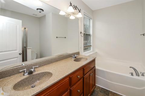 209 N Pointe Dr, Lagrange, GA 30241 photo 11
