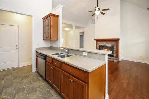 209 N Pointe Dr, Lagrange, GA 30241 photo 7