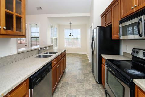 209 N Pointe Dr, Lagrange, GA 30241 photo 6