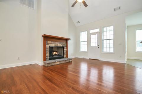 209 N Pointe Dr, Lagrange, GA 30241 photo 5