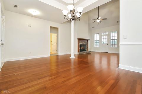209 N Pointe Dr, Lagrange, GA 30241 photo 4