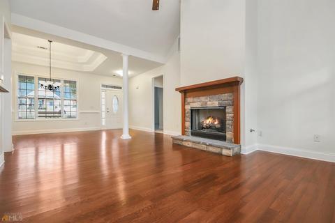 209 N Pointe Dr, Lagrange, GA 30241 photo 9