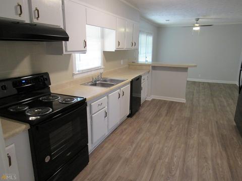 3699 Jonesboro Rd, Hampton, GA 30228 photo 3