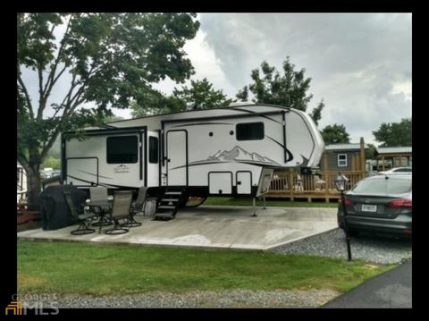 563 River Vis, Dillard, GA 30537 photo 1