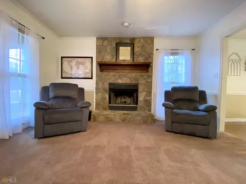 143 Greenbriar Trl, Lagrange, GA 30241 photo 7