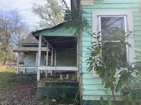12 Eaves Dr, Temple, GA 30179 photo 4