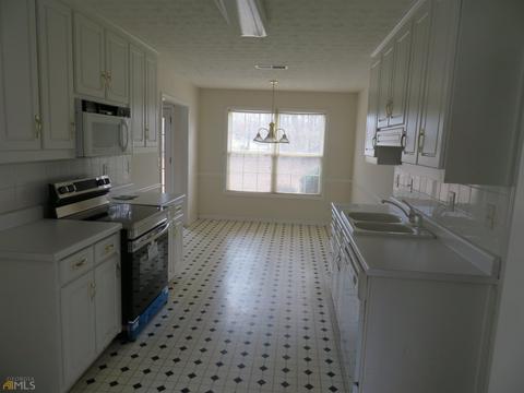20 Hallmark Ln, Covington, GA 30014 photo 5