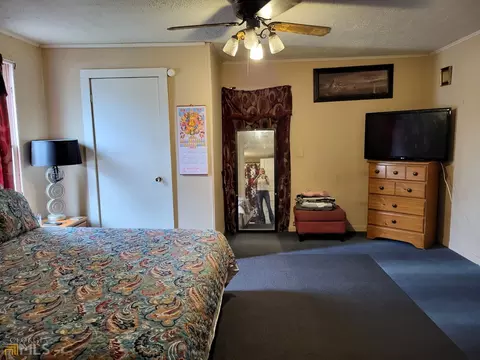 17 E 22nd St, Lanett, AL 36863 photo 7