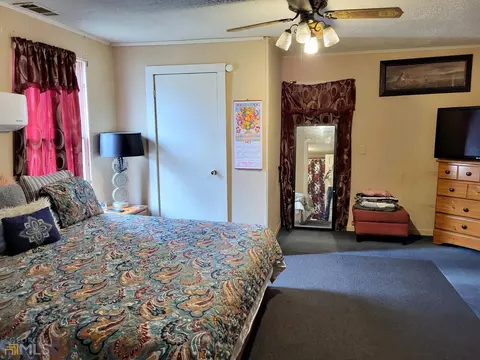 17 E 22nd St, Lanett, AL 36863 photo 6