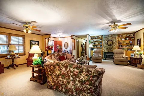 209 Lakeshore Way, Lagrange, GA 30240 photo 3