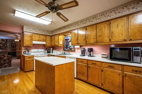 209 Lakeshore Way, Lagrange, GA 30240 photo 7