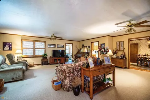 209 Lakeshore Way, Lagrange, GA 30240 photo 2