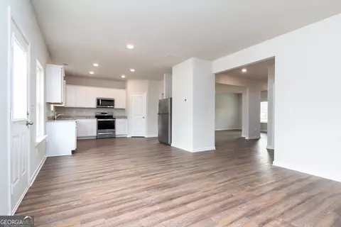 562 Meadows Farm Dr, Monroe, GA 30655 photo 4
