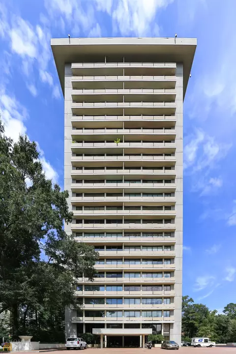 2575 Peachtree Rd #5C, Atlanta, GA 30305