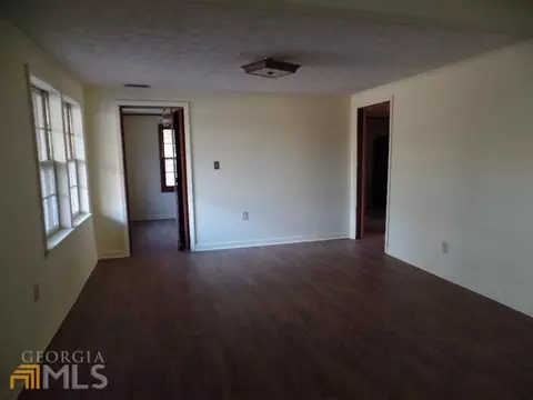 37 Tyler St, Lagrange, GA 30240 photo 3