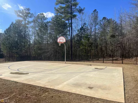 104 Tee Dr, Forsyth, GA 31029 photo 9