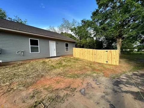 514 S Third St, Warner Robins, GA 31088 photo 9