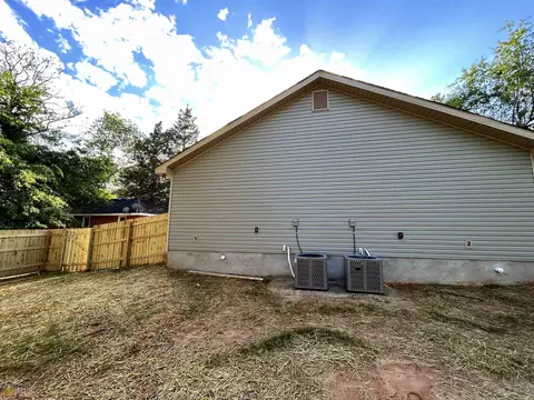 514 S Third St, Warner Robins, GA 31088 photo 6